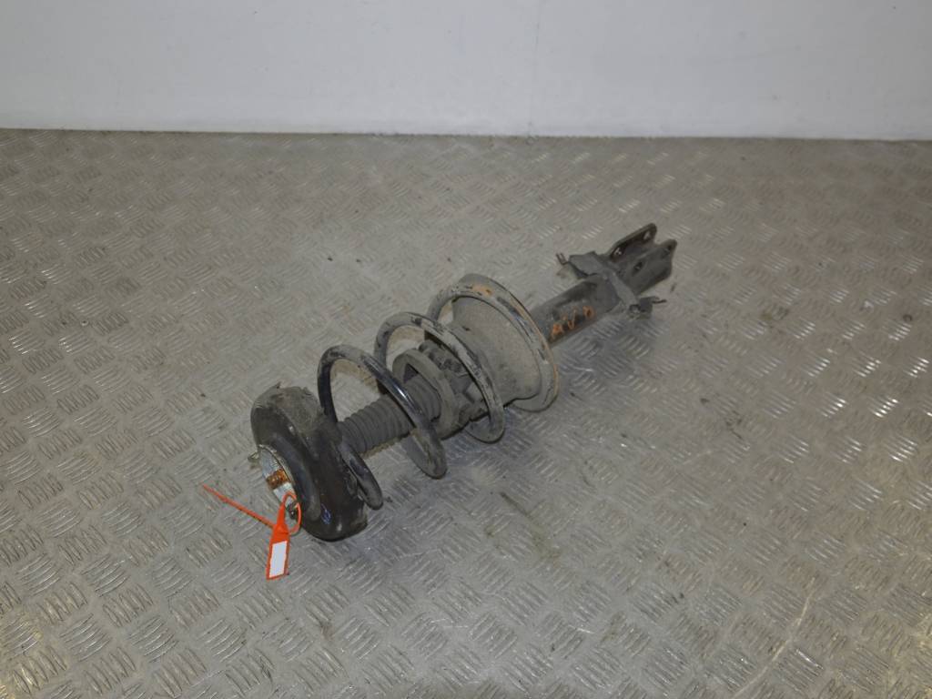 Стойка передняя правая