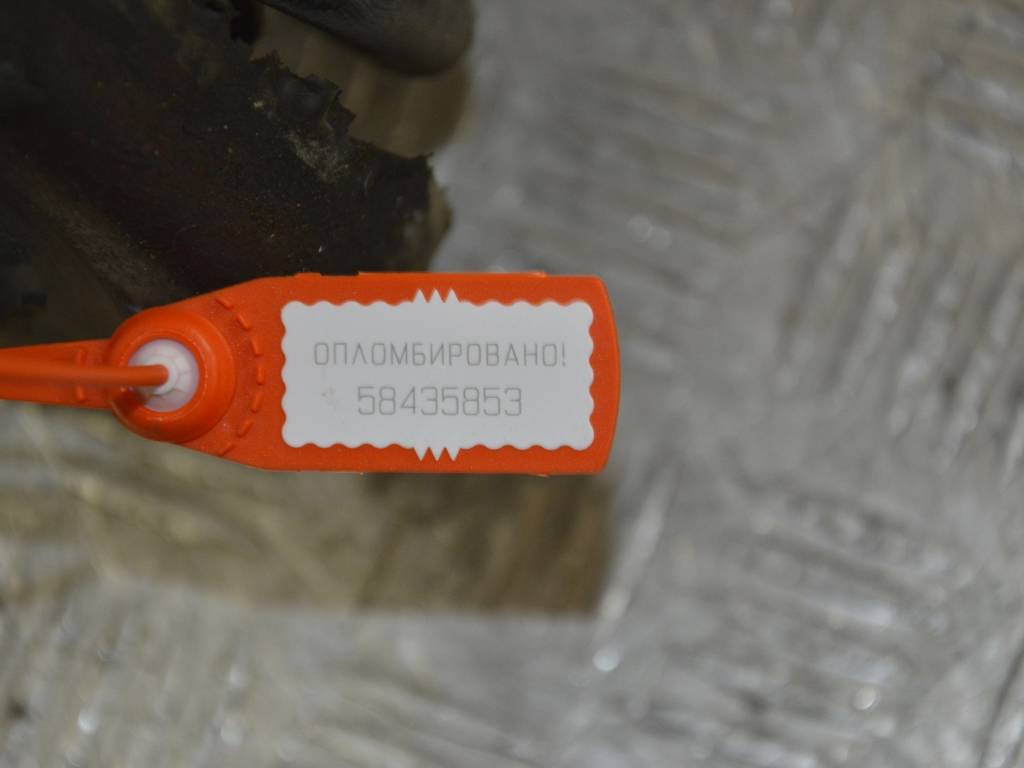 Стойка передняя правая