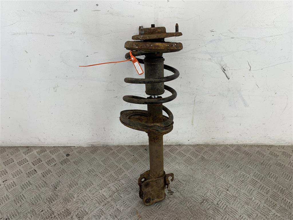 Стойка передняя правая