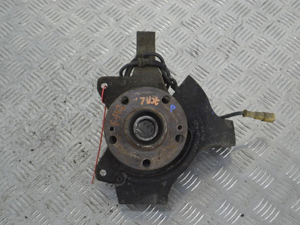 Ступица передняя левая Renault Espace 3 (1996-2002)