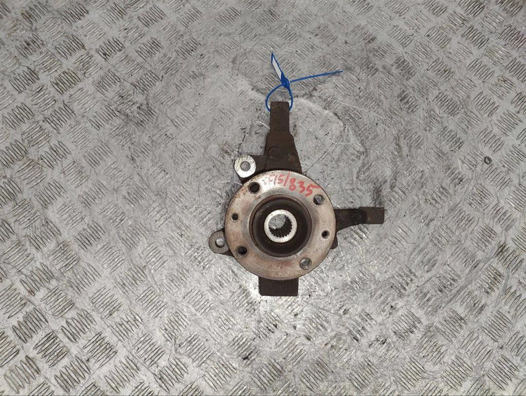 Ступица передняя левая