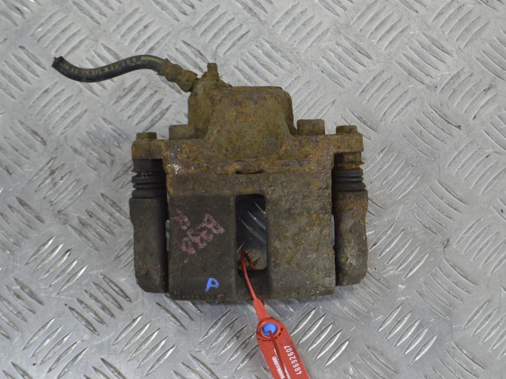 Суппорт передний правый Renault Megane 1 (1996-2002)