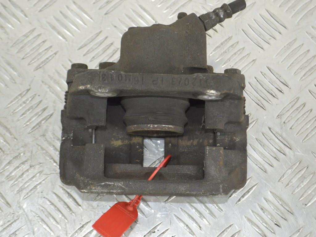 Суппорт передний правый Renault Sandero 1 (2009-2014)