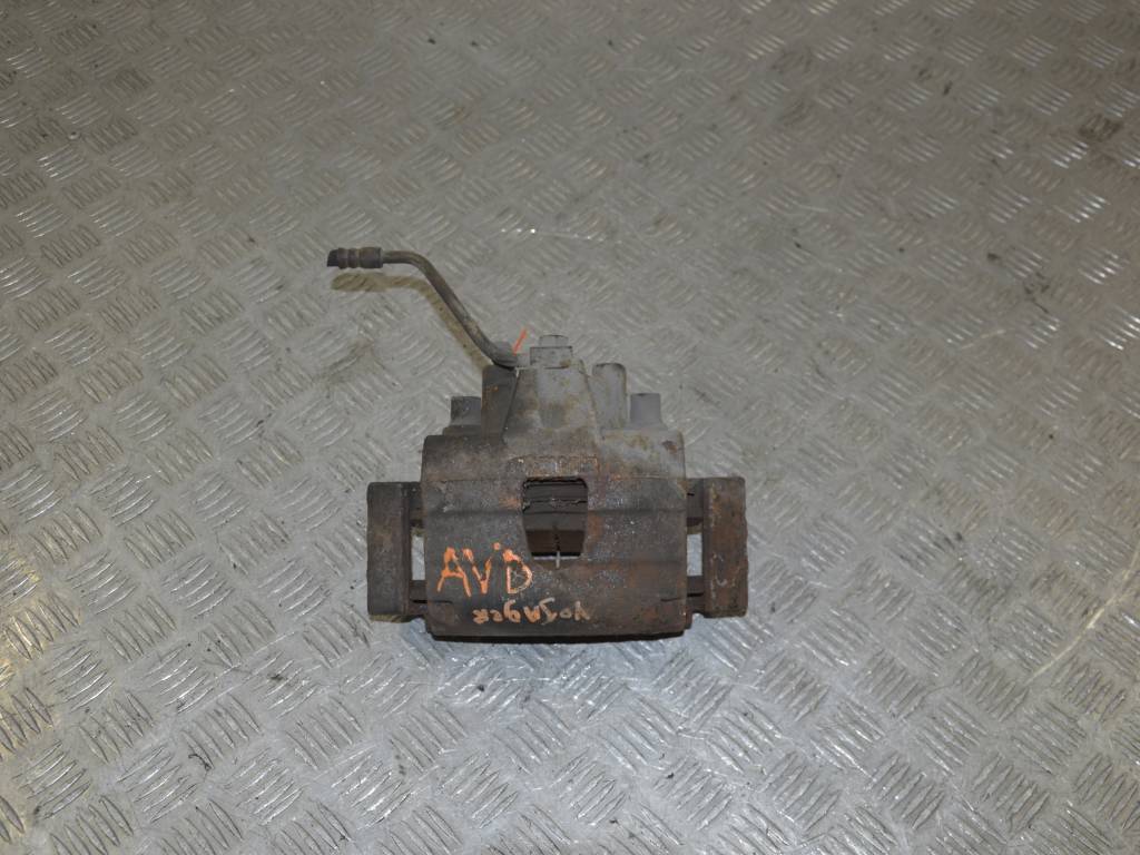 Суппорт передний правый