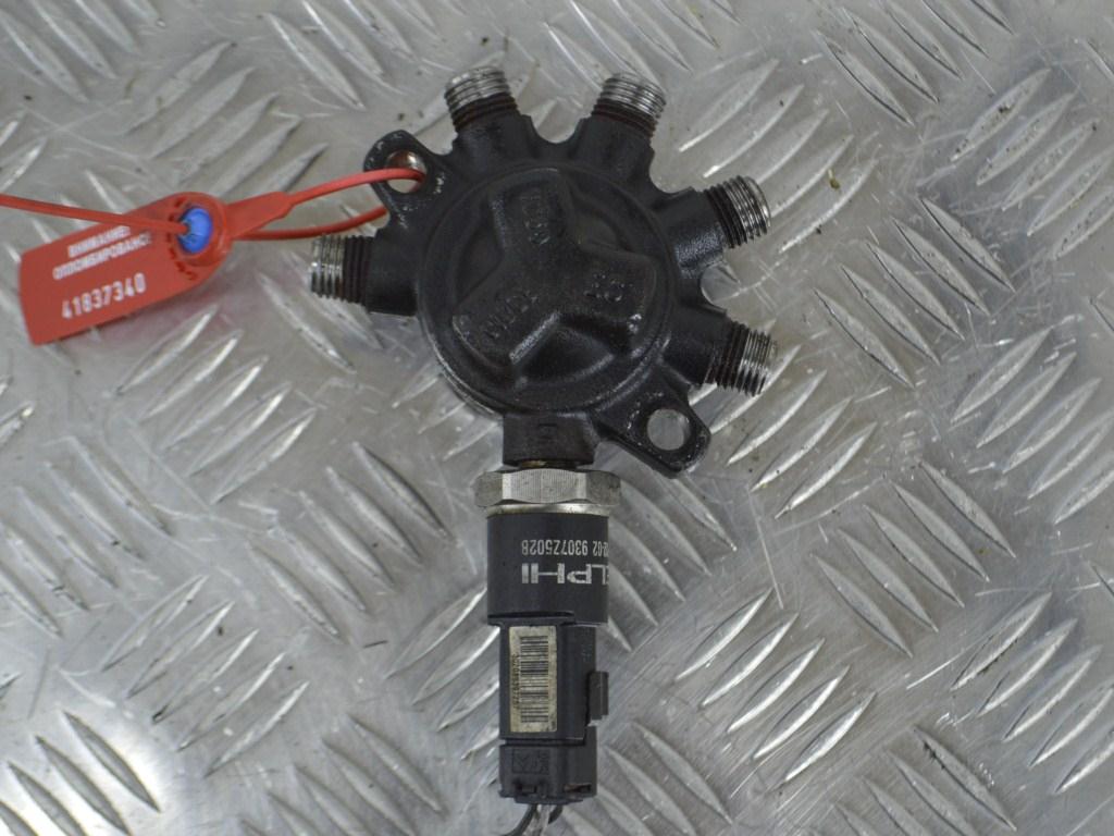 Топливная рампа Renault Clio 2 (1998-2005) 8200057232, R9144Z010B