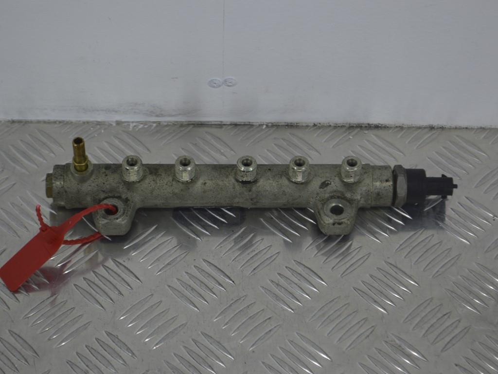 Топливная рампа Renault Laguna 2 (2001-2007) 8200347593, 0445214042