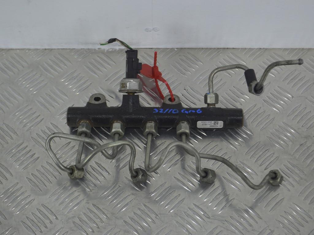 Топливная рампа Renault Megane 3 (2008-2019) 175210651R, 8201225030