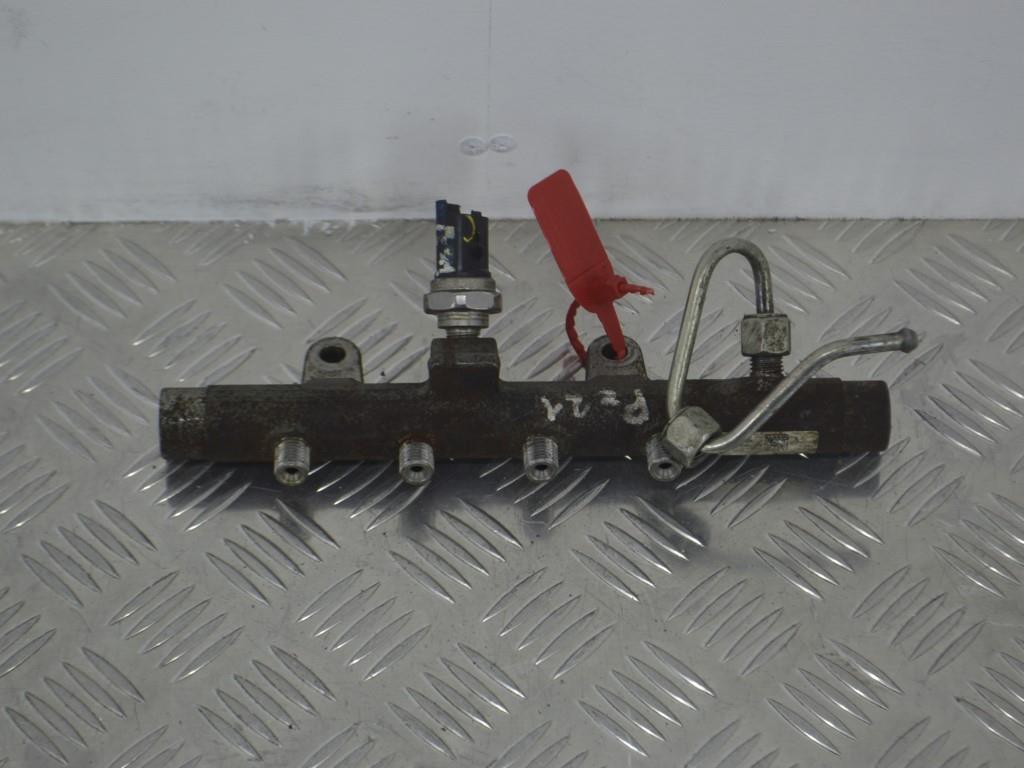 Топливная рампа Renault Megane 3 (2008-2019) 8200704217, 8200704212