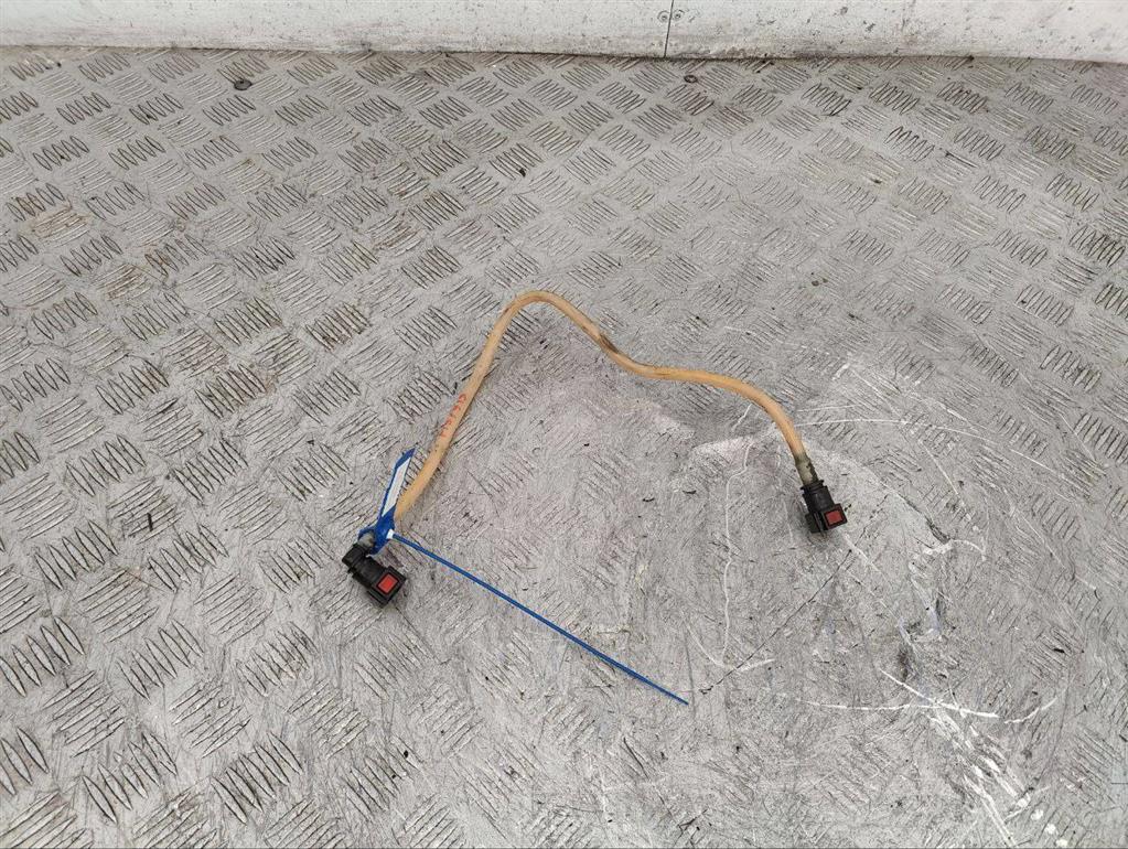 Трубка топливная