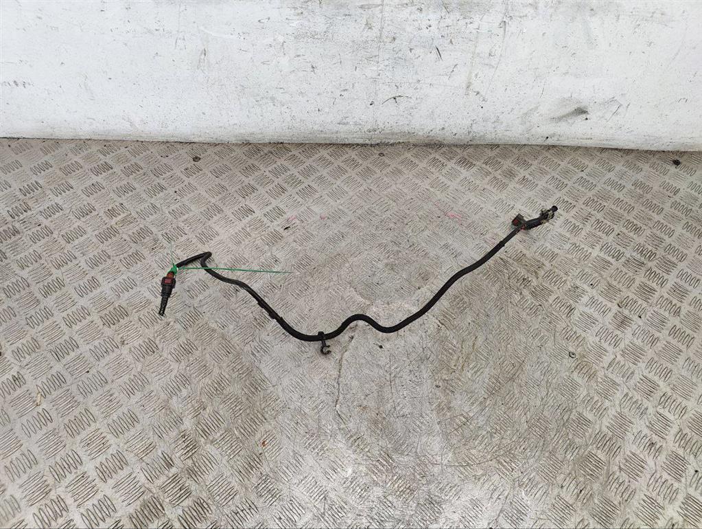 Трубка топливная