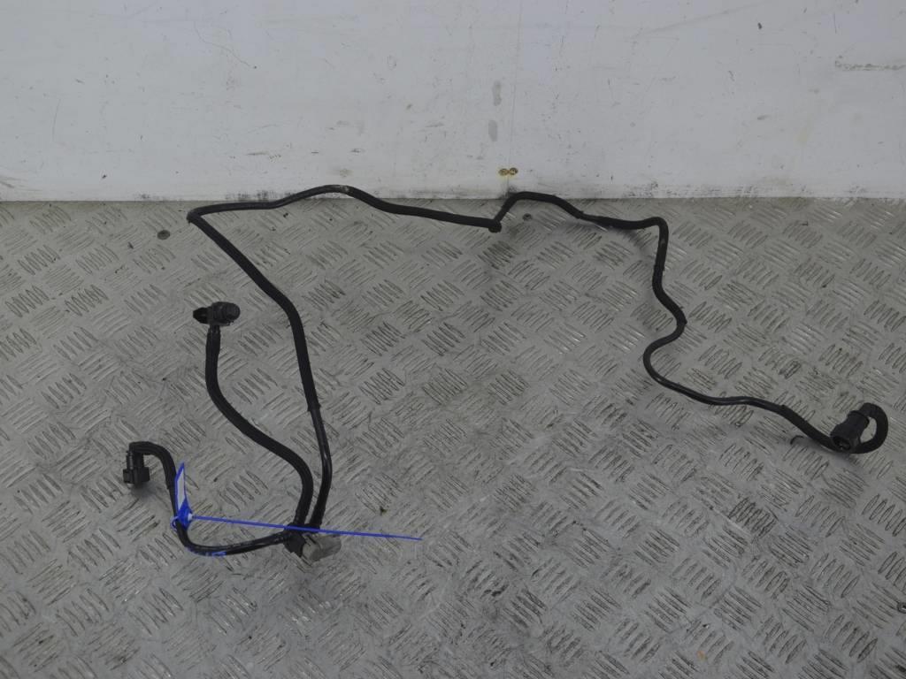 Трубка топливная