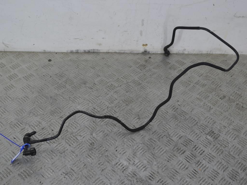 Трубка топливная