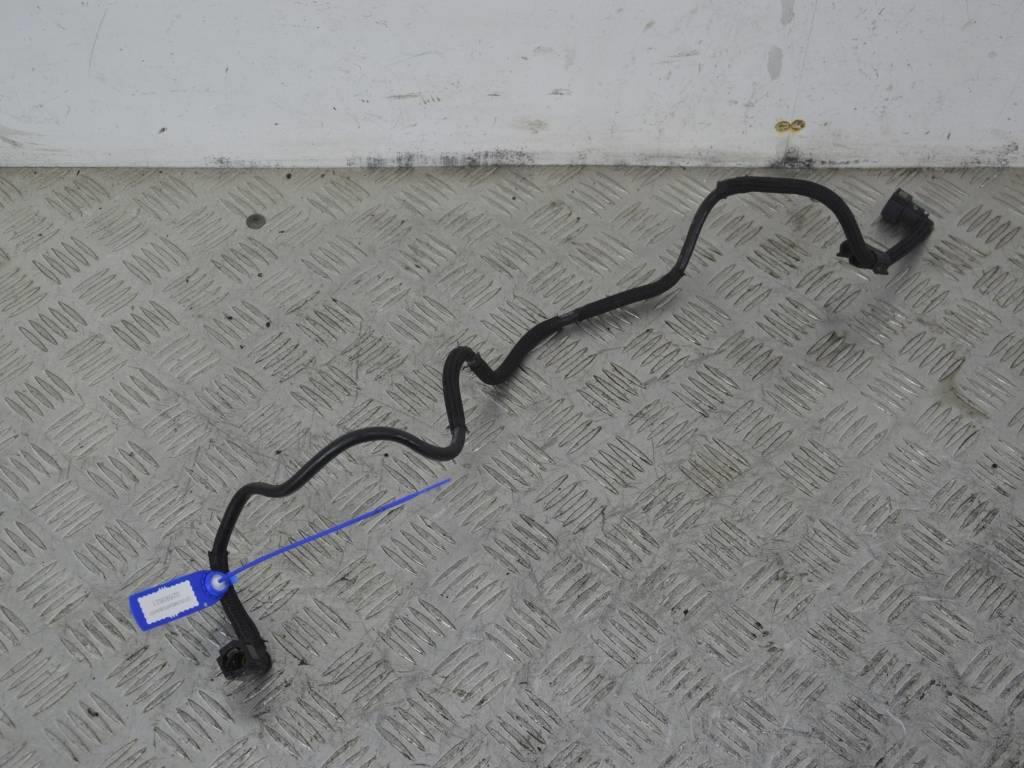 Трубка топливная