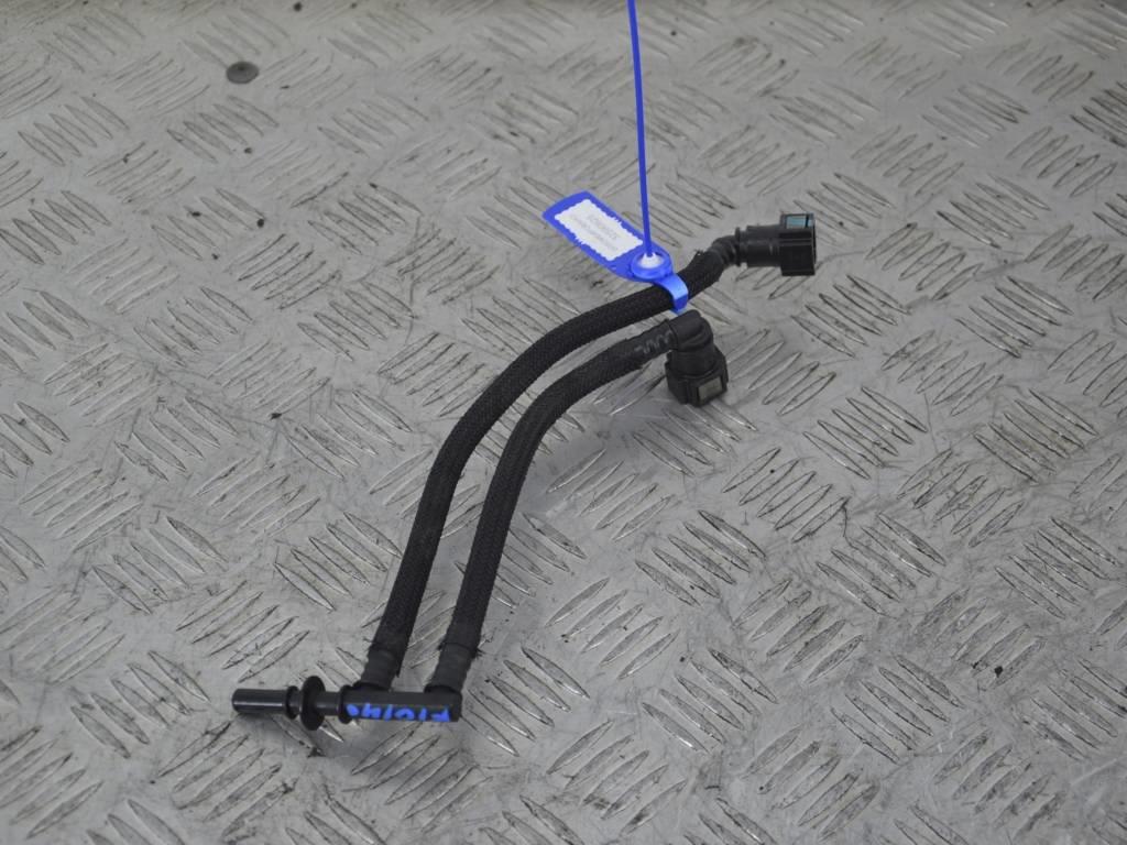 Трубка топливная