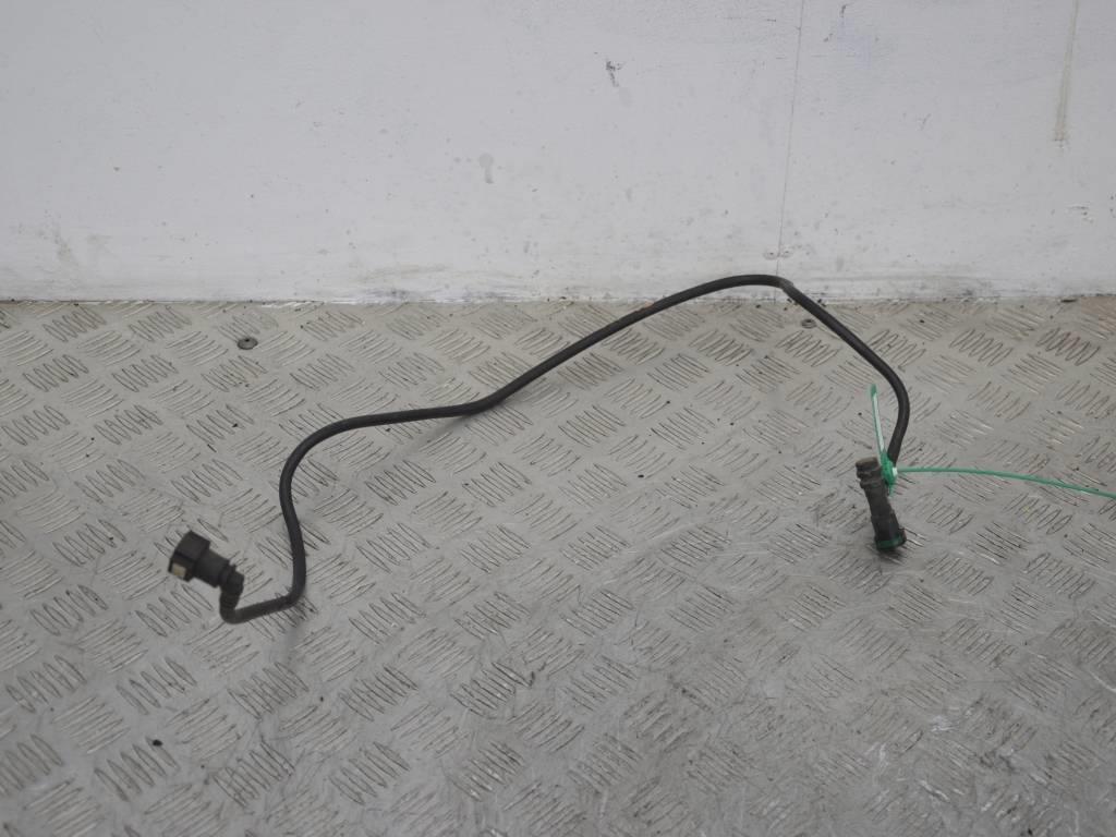 Трубка топливная