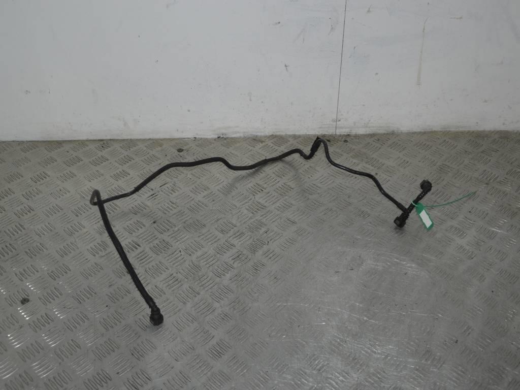 Трубка топливная