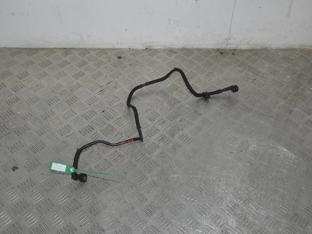 Трубка топливная