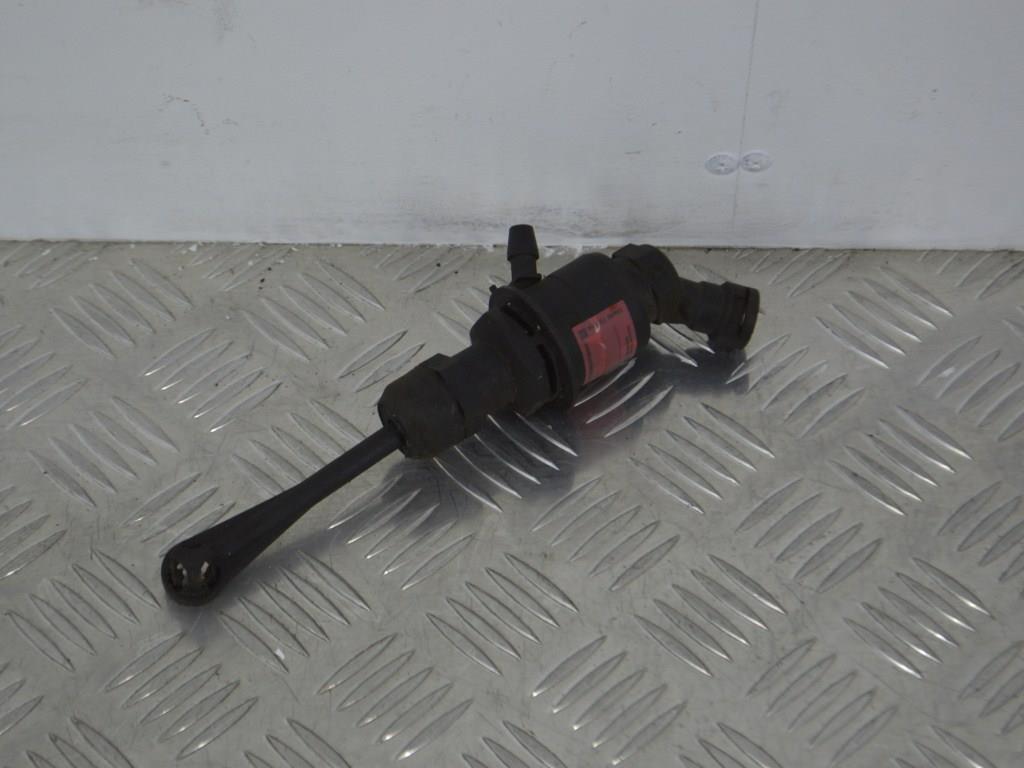 Цилиндр сцепления главный Renault Scenic 2 (2003-2009) 8200151785