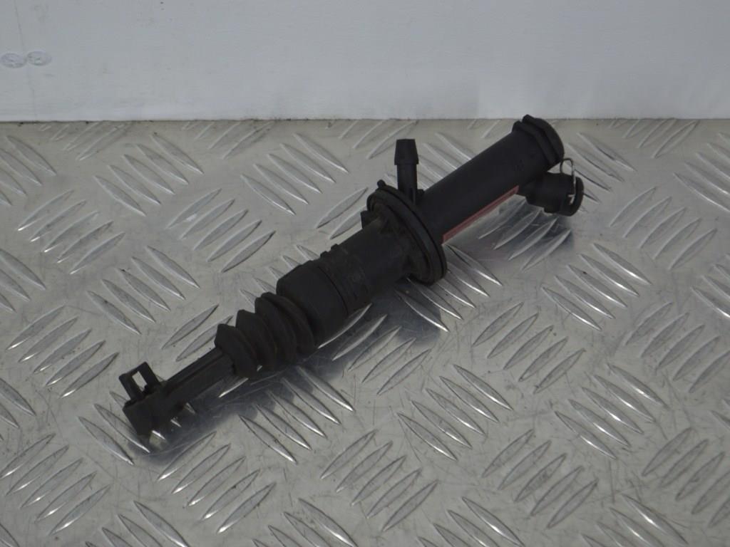 Цилиндр сцепления главный Renault Scenic 3 (2008-2015) 306100018R