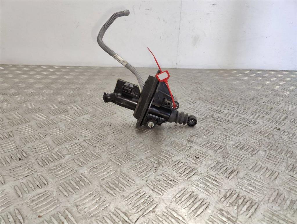 Цилиндр сцепления главный