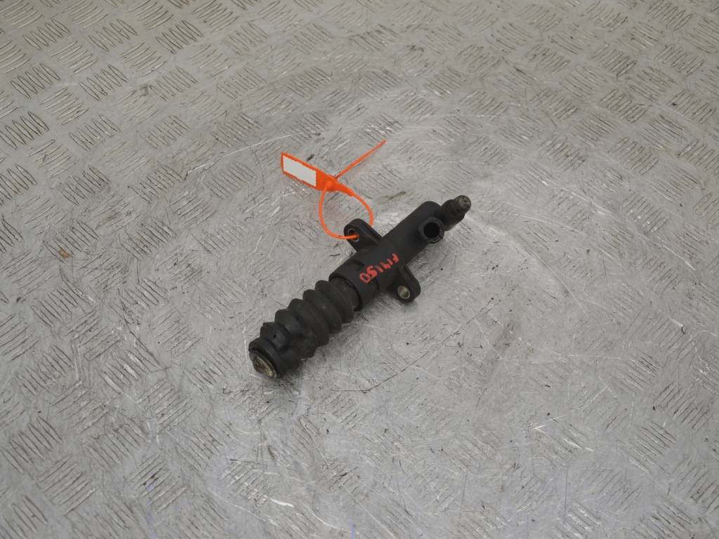 Цилиндр сцепления рабочий