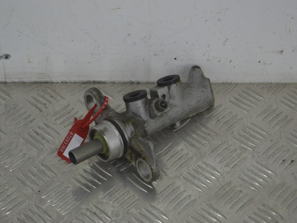 Цилиндр тормозной главный