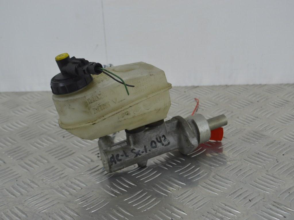 Цилиндр тормозной главный