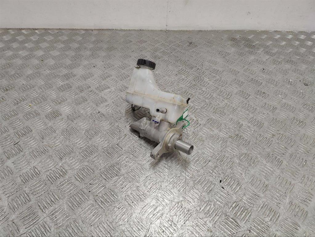 Цилиндр тормозной главный