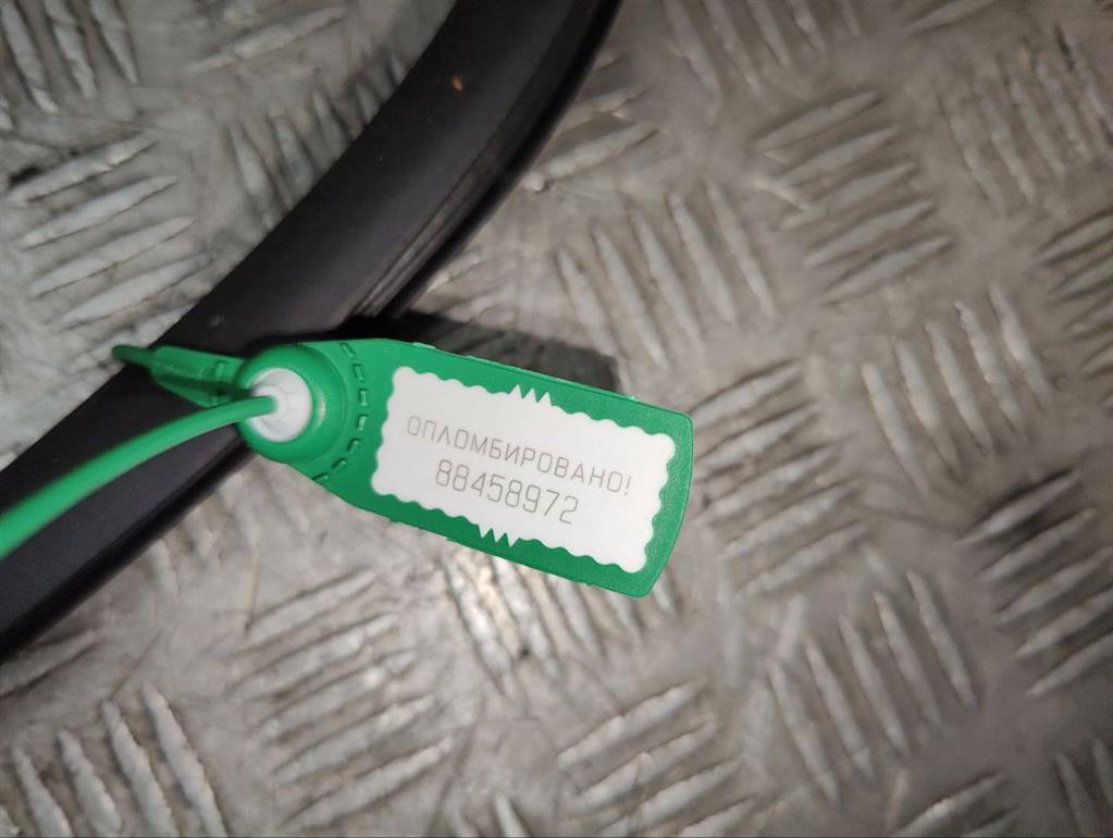 Уплотнитель двери задней правой