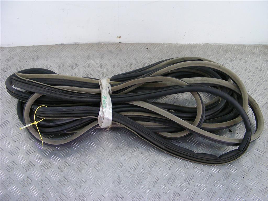 Уплотнитель Renault Espace 4 (2003-2010)