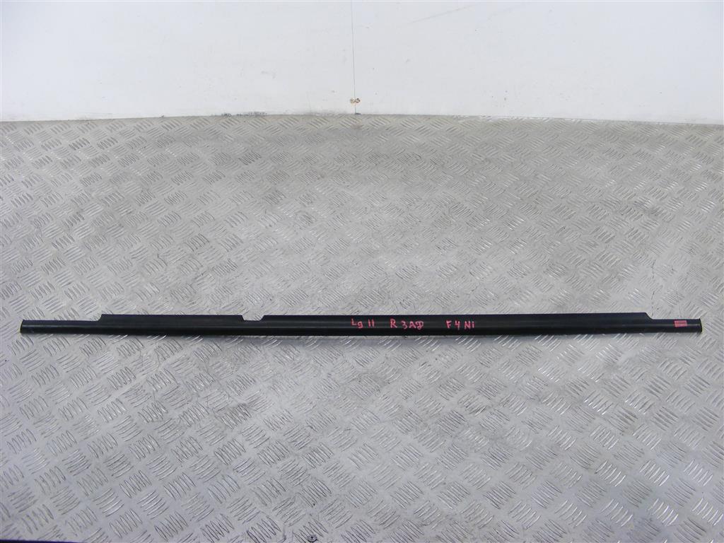 Уплотнитель Renault Laguna 2 (2001-2007)