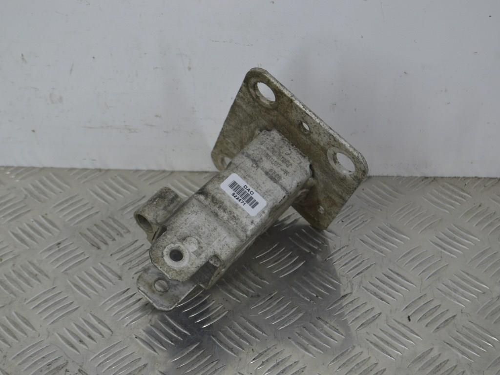 Усилитель бампера переднего Renault Megane 2 (2002-2008) 8200011107