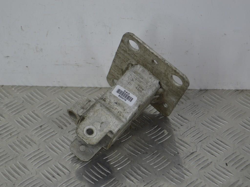 Усилитель бампера переднего Renault Megane 2 (2002-2008) 8200011107