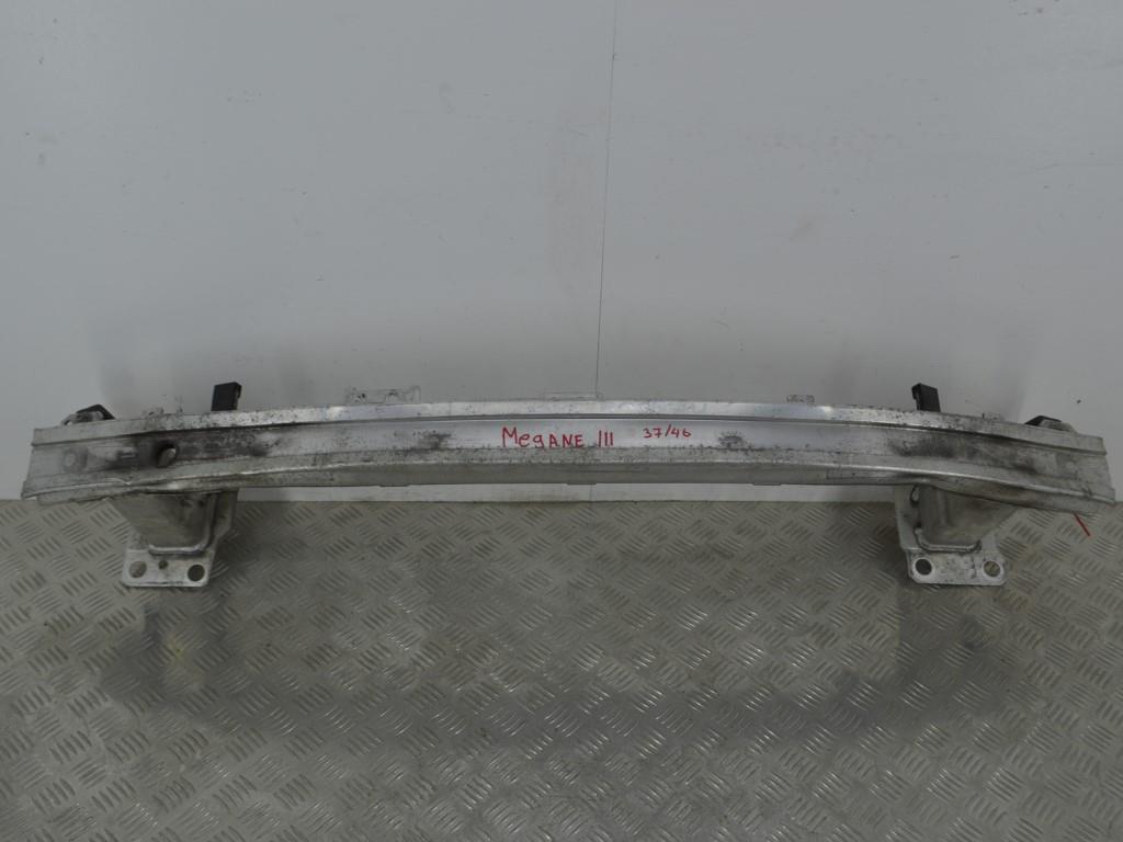 Усилитель бампера переднего