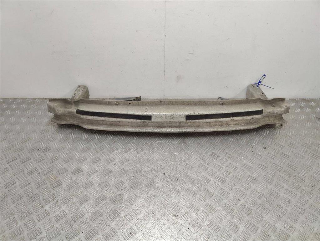 Усилитель бампера переднего