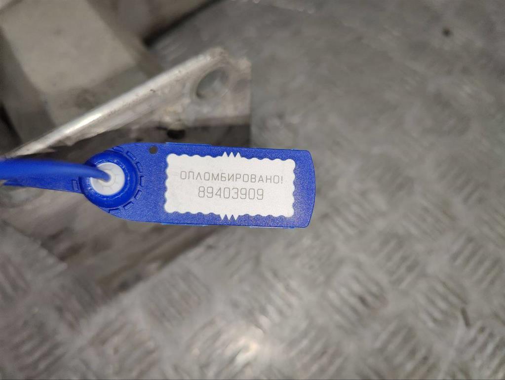 Усилитель бампера переднего