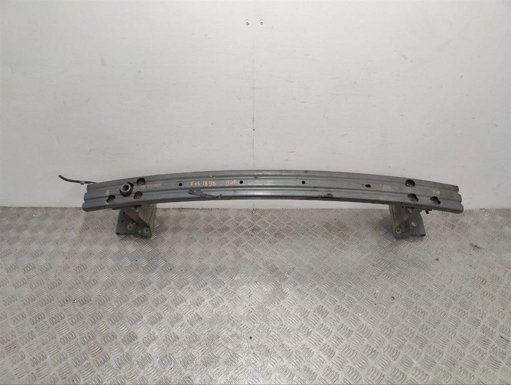 Усилитель бампера переднего