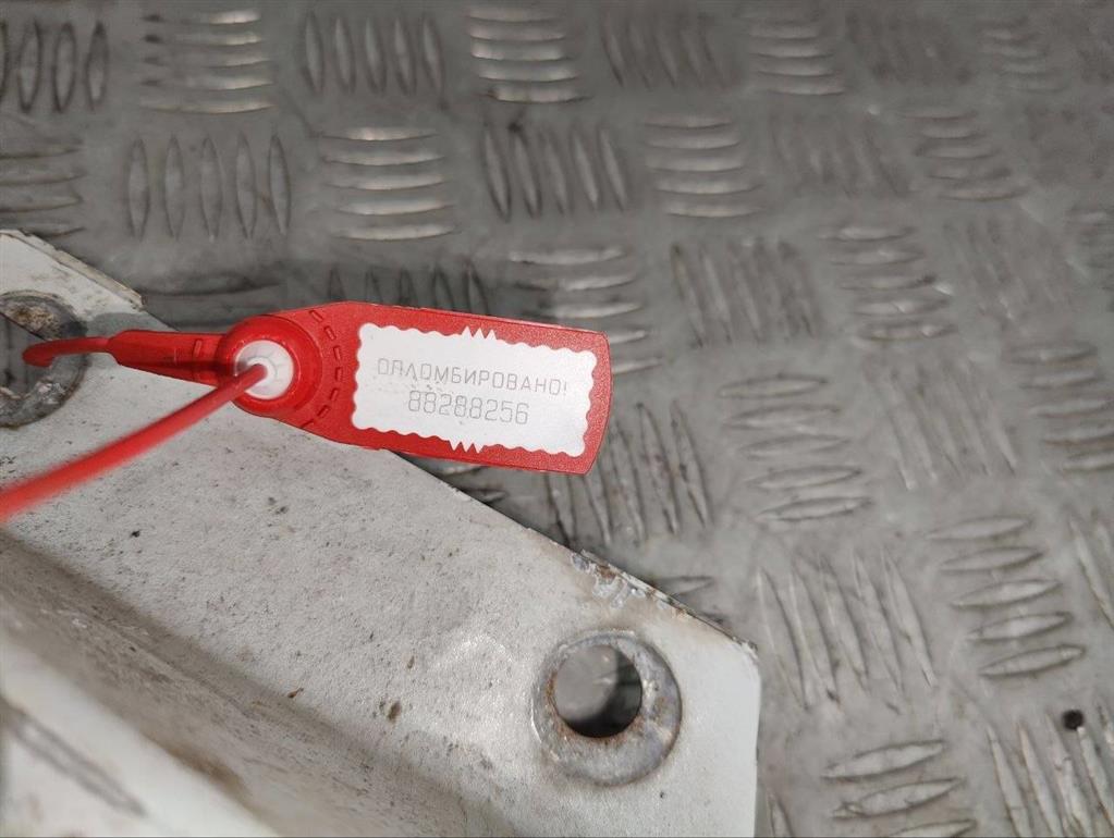 Усилитель бампера переднего