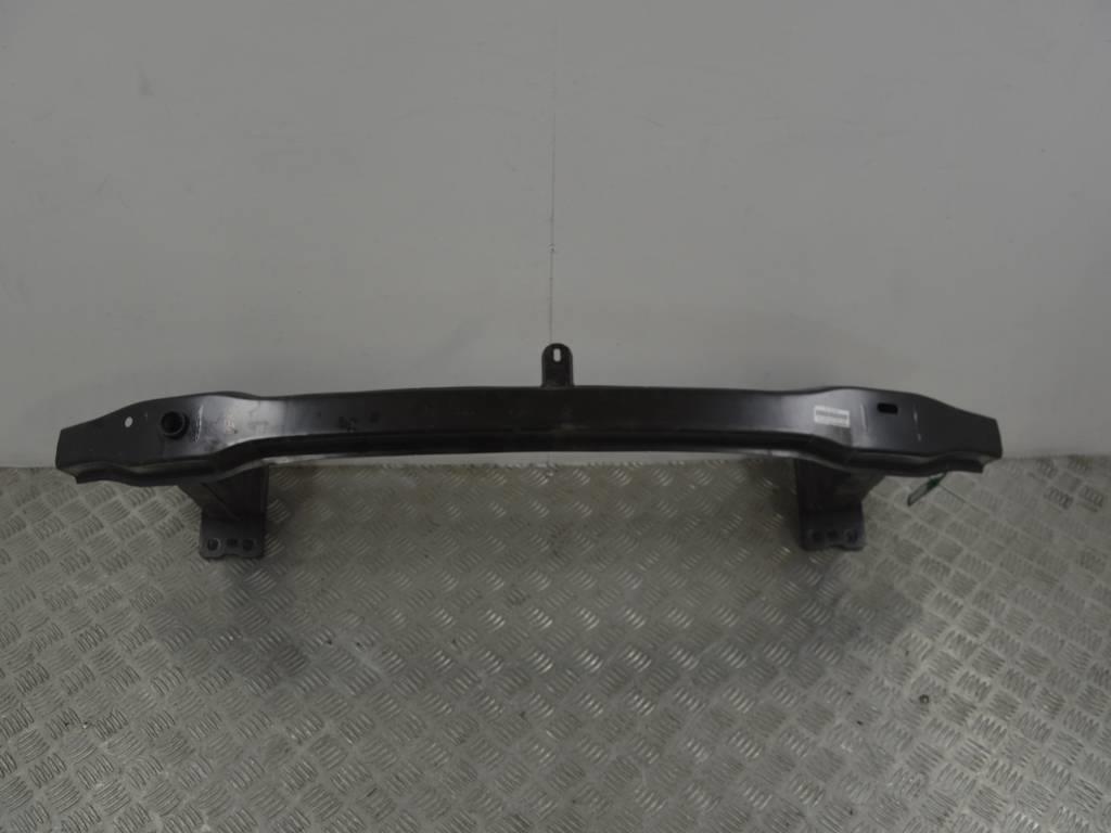 Усилитель бампера переднего