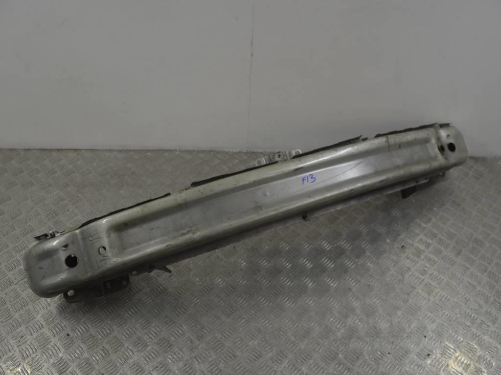 Усилитель бампера переднего