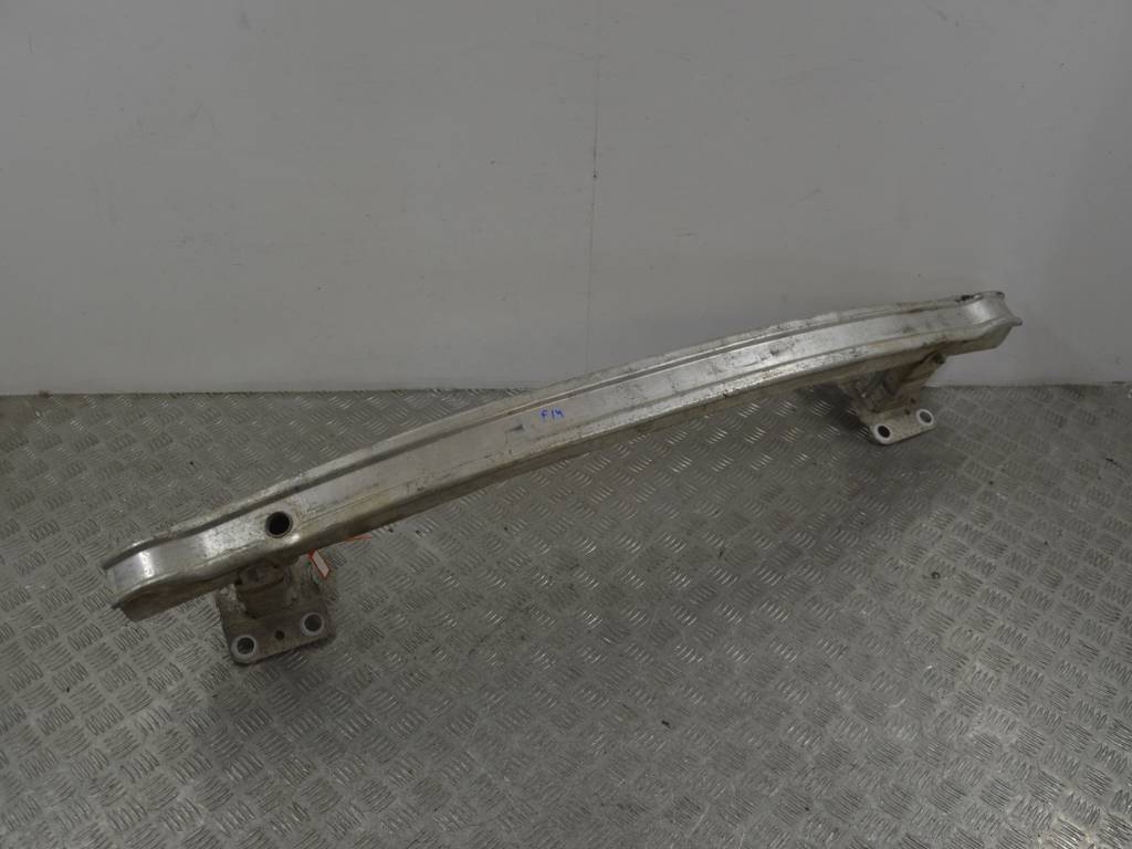 Усилитель бампера переднего