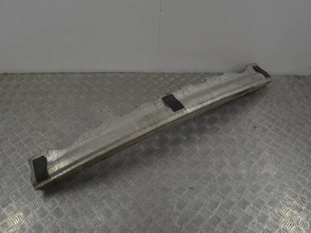 Усилитель бампера заднего