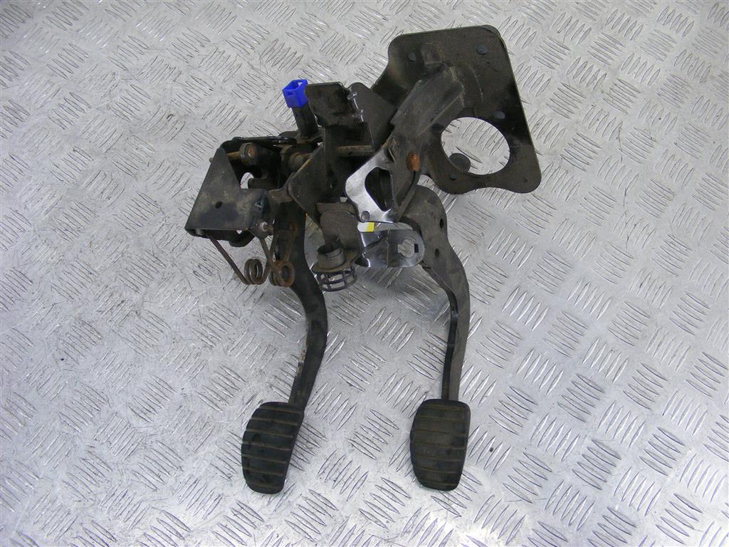 Узел педальный (блок педалей)