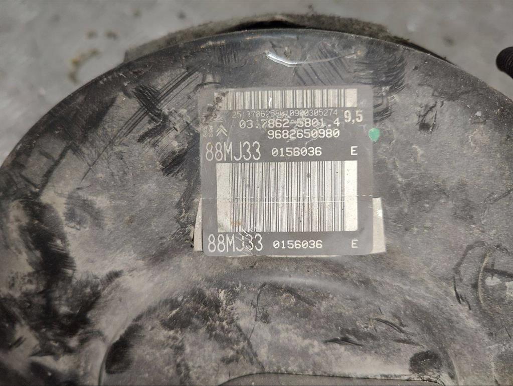 Вакуумный усилитель тормозов