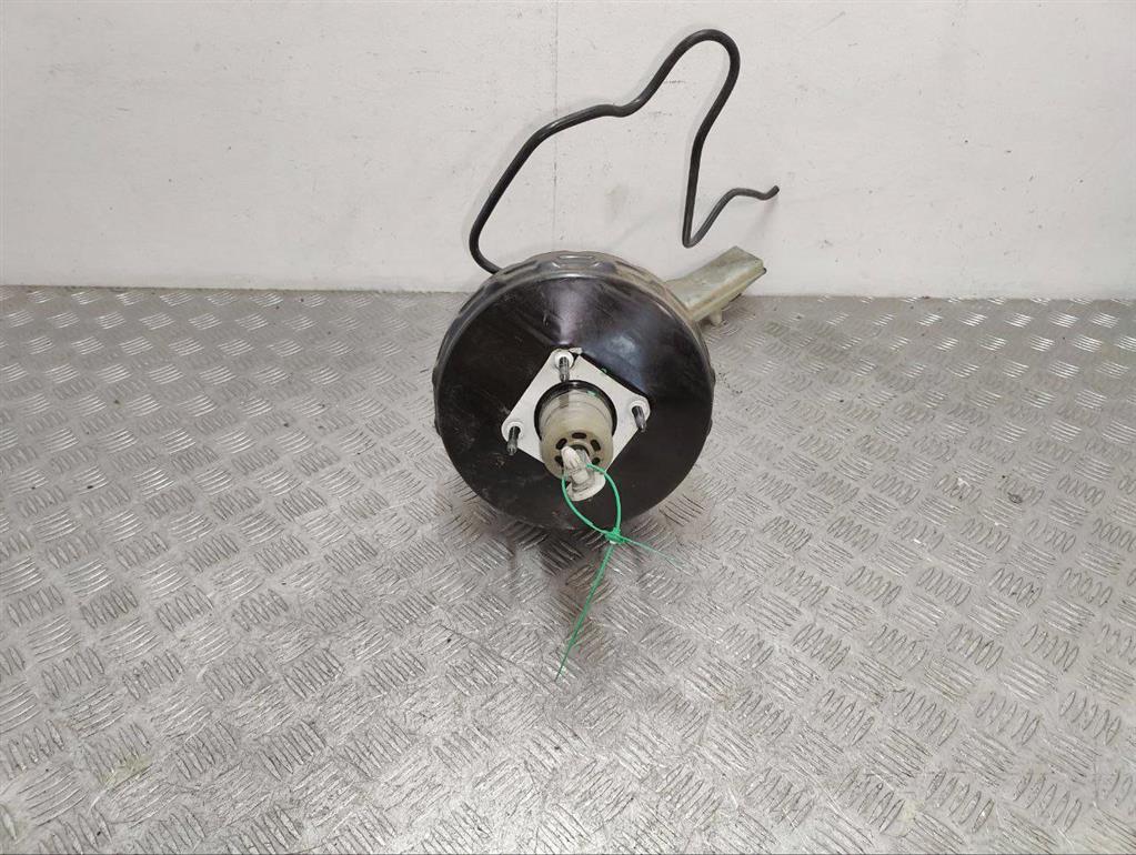 Вакуумный усилитель тормозов