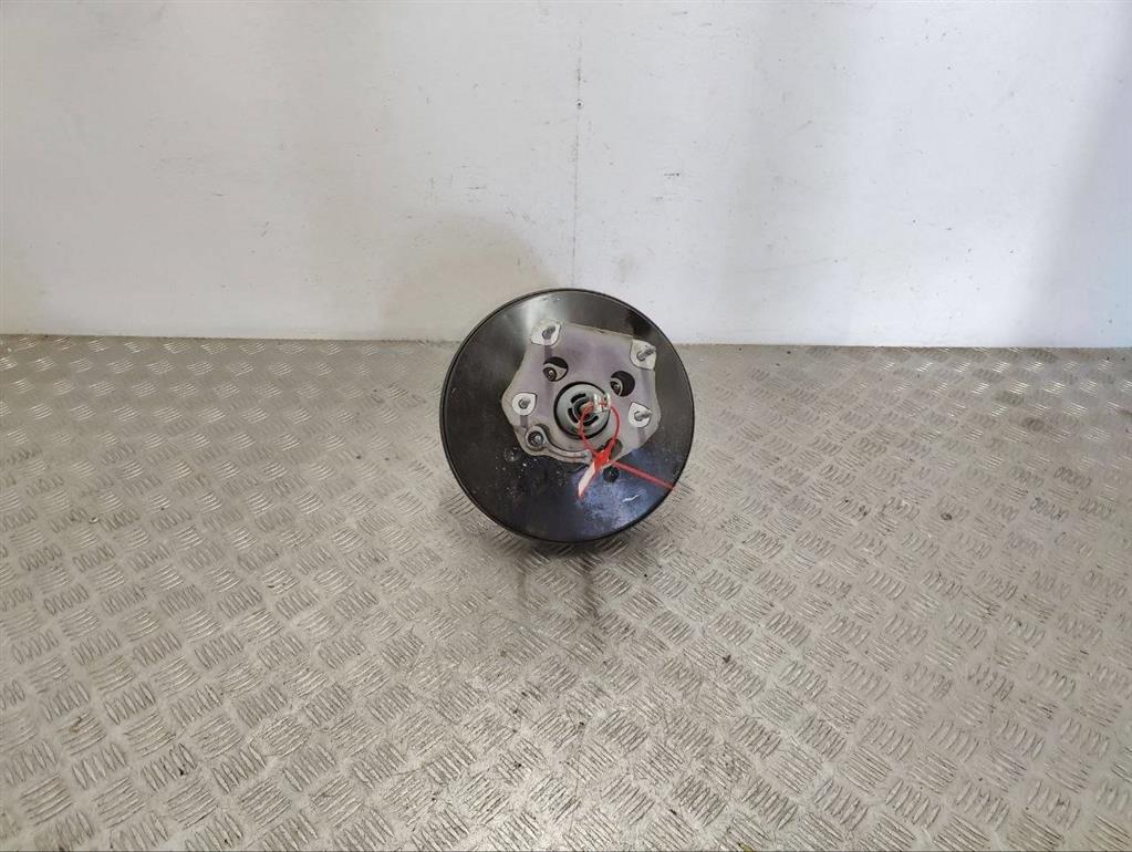 Вакуумный усилитель тормозов