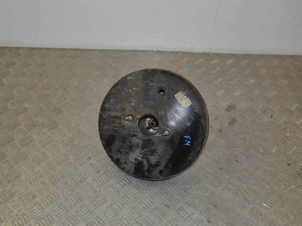 Вакуумный усилитель тормозов