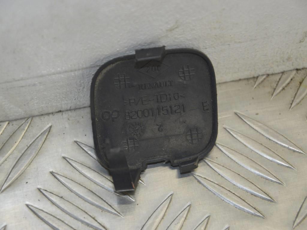 Заглушка (решетка) в бампер передний