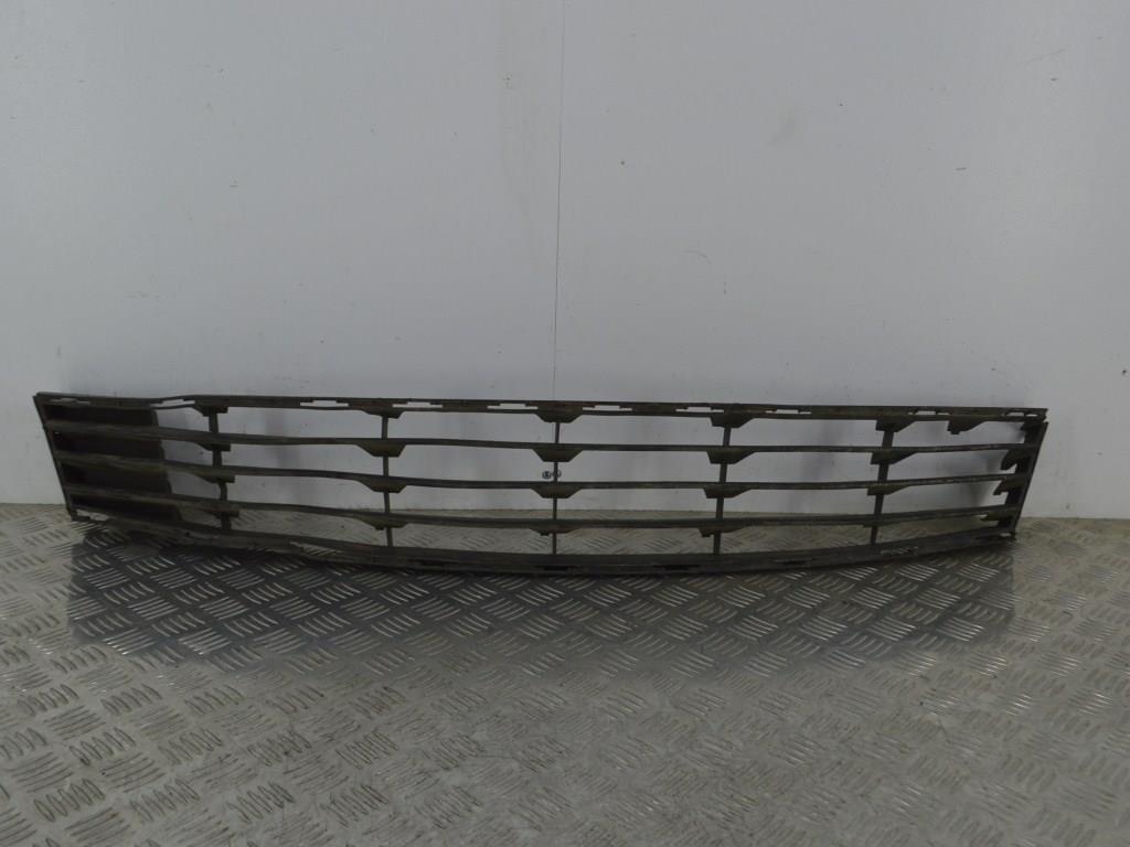Заглушка (решетка) в бампер