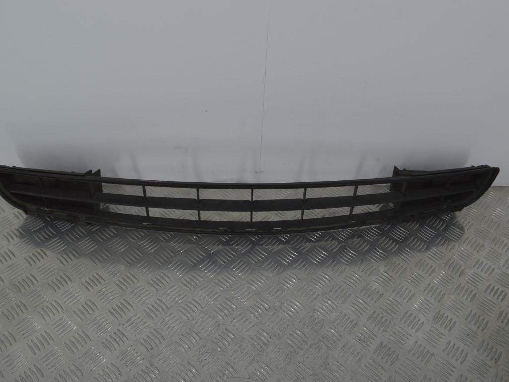 Заглушка (решетка) в бампер Renault Laguna 2 (2001-2007)